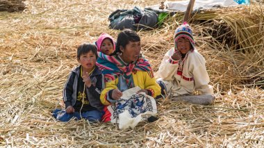 Titicaca gölü, Peru yüzen ada Isla Flotante, kimliği belirsiz kişi