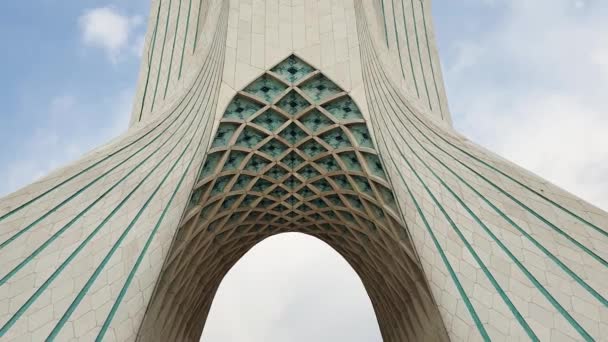 Teheran Iran April 2019 Architectuurdetails Van Azadi Tower Azadi Plein — Stockvideo