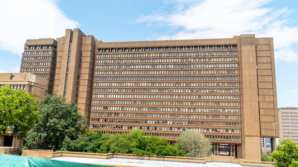 O Centro Cívico em Braamfontein é a sede da Câmara Municipal de Joanesburgo, África do Sul. — Fotografia de Stock