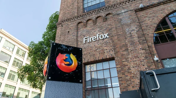 Mozilla schild auf dem innenstadtbüro einer gemeinnützigen mozilla stiftung - san francisco, kalifornien — Stockfoto
