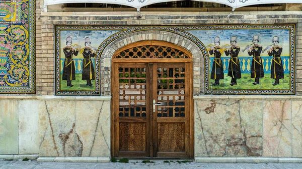 Golesztán palota perzsa csempeművészettel, Teherán, Irán — Stock Fotó