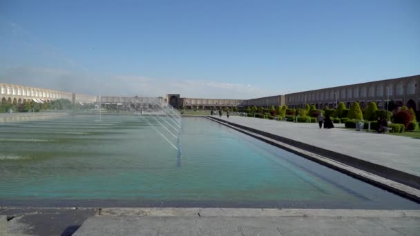 Isfahan Iran May 2019 Fountains Pond Isfahan Naqsh Jahan Square — стокове відео