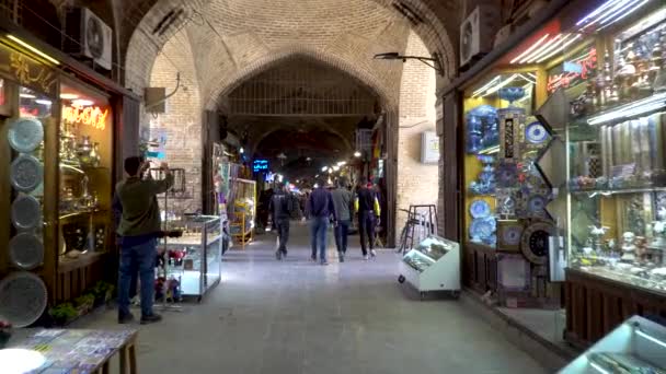 Isfahan Iran Mai 2019 Touristen Und Einheimische Shoppen Bazar Bozorg — Stockvideo