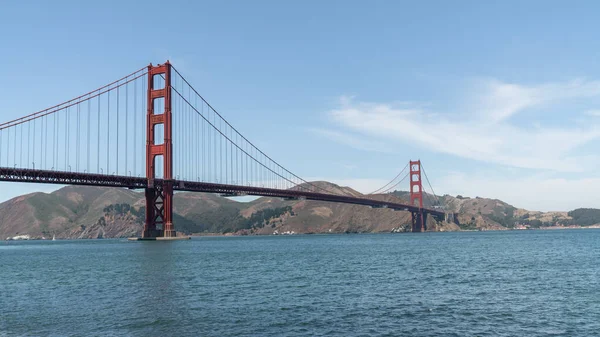 Goldene Torbrücke an einem sonnigen Sommertag, San Francisco, USA — Stockfoto