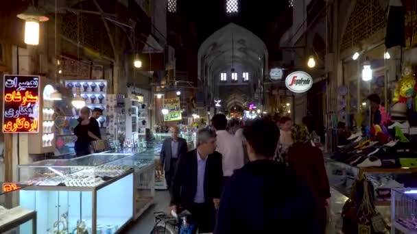 Isfahan Iran Mai 2019 Touristen Und Einheimische Shoppen Bazar Bozorg — Stockvideo