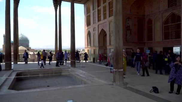 Isfahán Irán Mayo 2019 Terraza Del Palacio Aali Qapu Con — Vídeos de Stock