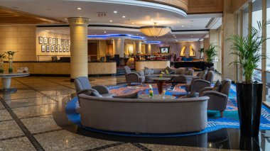 Johannesburg, Güney Afrika 'daki Hilton Sandton Oteli' nin iç mekanı..