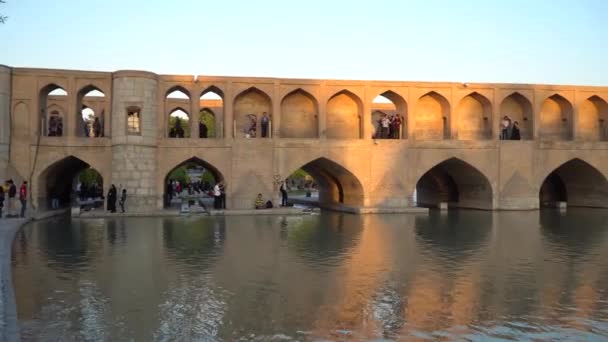 Isfahán Irán Mayo 2019 Siose Pol Puente Arcos Uno Los — Vídeos de Stock