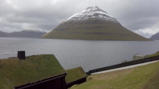 House Grass Roof Sea Dramatic Landscape Faroe Islands North Atlantic — ストック動画