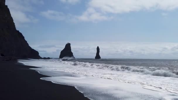 Black Sand Beach Reynisfjara Waves Hitting Shore Southern Coast Vik — 비디오