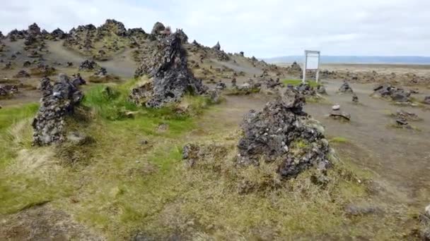 Hodně Štěstí Cairns Made Stones Lava Field Called Laufskalavarda Southern — Stock video