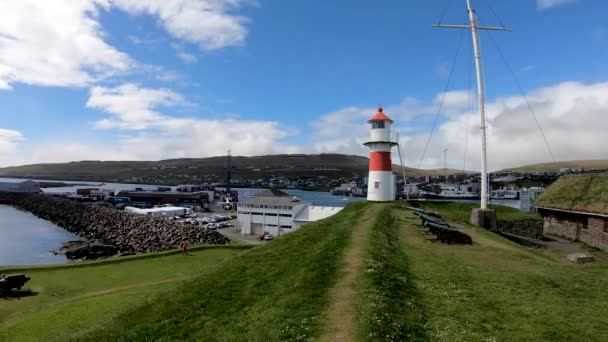 Thorshavn Wyspy Owcze Sierpień 2019 Latarnia Morska Torshavn Wewnątrz Fortu — Wideo stockowe