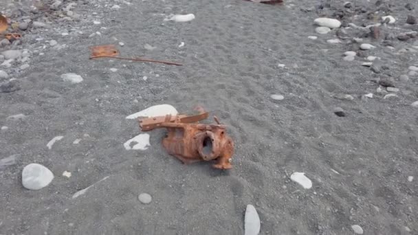 在冰岛斯奈弗尔斯内斯 德里特维克朱帕洛桑杜尔海滩的沉船残骸 Snaefellsjokull国家公园 — 图库视频影像