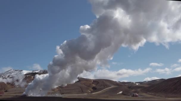 아이슬란드에서 물웅덩이와 분기공 Hverir Myvatn 지대의 — 비디오