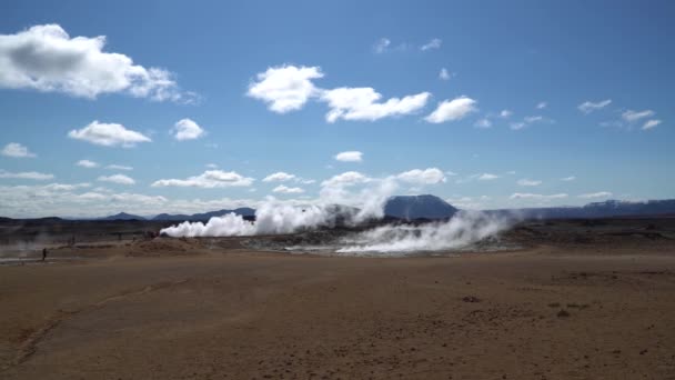Hverir Iceland Mai 2019 Hverir Myvatn Geothermisches Gebiet Mit Touristen — Stockvideo