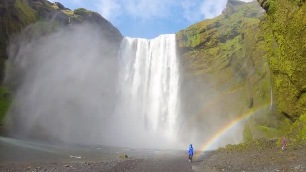 Skogar Islandia Mayo 2019 Enorme Cascada Skogafoss Con Arco Iris — Vídeos de Stock