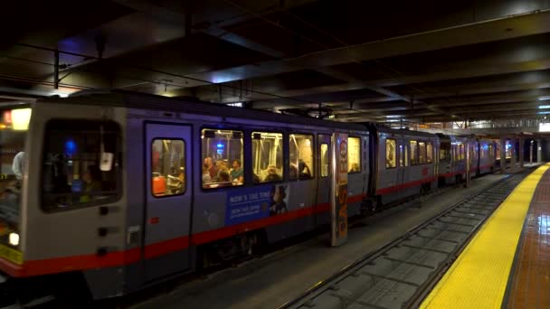 San Francisco California Usa August 2019 Muni Subway Train Stopping — 图库视频影像