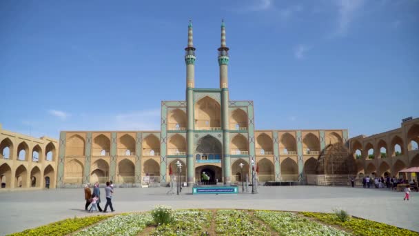 Язд Іран Травень 2019 Вхід Мечеті Ямех Мінаретами Іранськими Людьми — стокове відео
