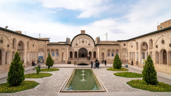 Kashan Irão Maio 2019 Turistas Que Visitam Tabatabaei Natanzi Khaneh — Fotografia de Stock