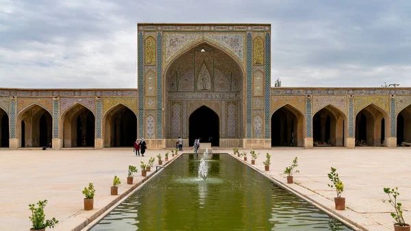 Shiraz Irán 2019 Május Vakil Mecset Udvara Shabestan Medencével Vakil — Stock Fotó