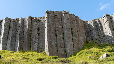 İzlanda 'daki Snaefellsnes Yarımadası' ndaki Gerduberg bazalt sütunları