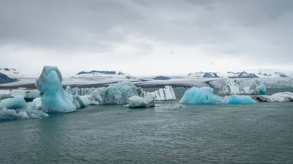 Uitzicht Ijsbergen Jokulsarlon Gletsjerlagune Gevormd Door Smeltend Ijs Ijsland Opwarming — Stockfoto