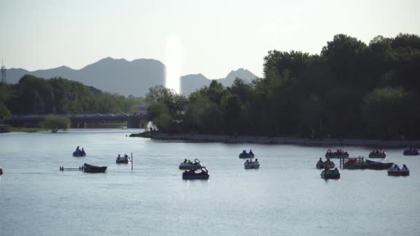 Ispahan Iran Mai 2019 Peuple Iranien Relaxe Avec Des Bateaux — Video