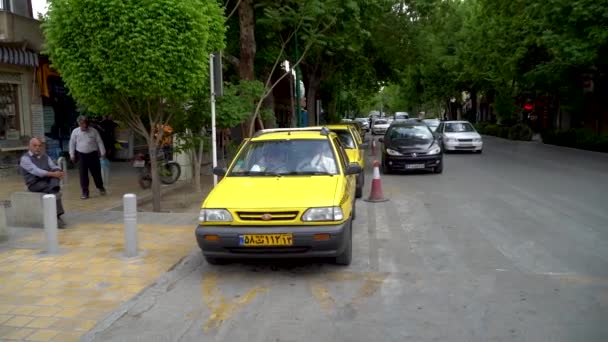 Isfahan Irán 2019 Május Sárga Taxi Utcán — Stock videók