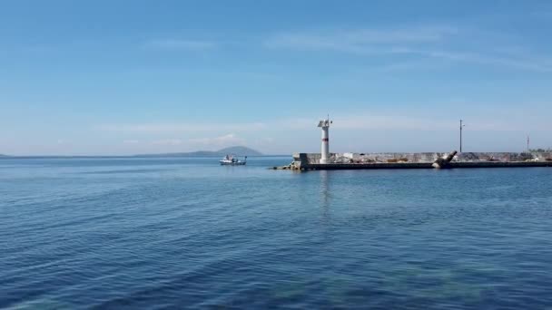 Marmara Island Turkije April 2019 Een Vissersboot Haven Van Marmara — Stockvideo