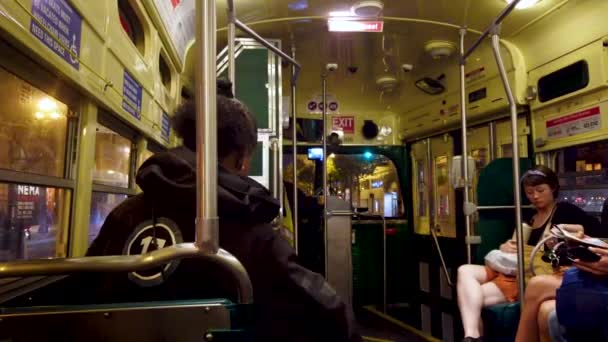 San Francisco California Usa August 2019 Public Transport Bus Commuters — Stockvideo