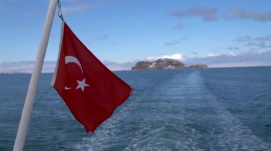 Akdamar Adası, Van, Türkiye - Şubat 2020: Akdamar adası ve Akdamar kilisesi Ermeni halkı için önemli bir dini yerdir