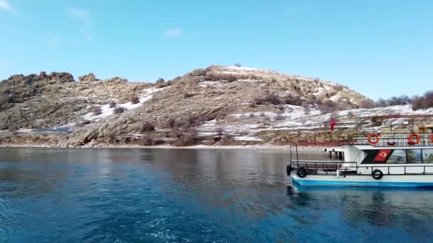 Akdamar Island Van Turkey Φεβρουάριος 2020 Σκάφη Και Προβλήτα Του — Αρχείο Βίντεο