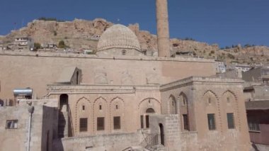 Mardin, Türkiye - Ocak 2020: Mardin 'de tek minareli Büyük Mardin Camisi olarak da bilinen Ulu Cami