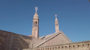 Midyat, Mardin, Türkiye - Ocak 2020: Mor Gabriel Deyrulumur Manastırı dünyanın hayatta kalan en eski Suriye Ortodoks manastırı..