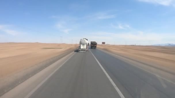 Yazd Irán Mayo 2019 Vídeo Hiperlapso Del Tráfico Automóviles Carretera — Vídeos de Stock