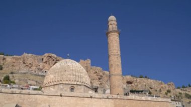 Mardin, Türkiye - Ocak 2020: Mardin 'de tek minareli Büyük Mardin Camisi olarak da bilinen Ulu Cami