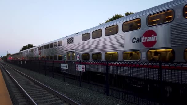 Sunnyvale Estados Unidos Agosto 2019 Caltrain Llega Estación Tren Sunnyvale — Vídeo de stock