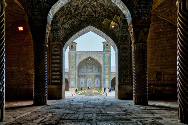 Shiraz Irão Maio 2019 Turistas Pátio Mesquita Vakil Como Visto — Fotografia de Stock