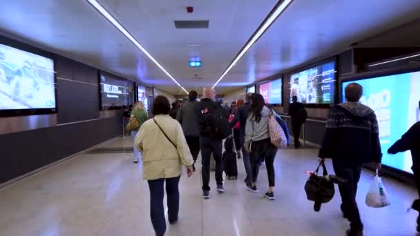 Istanbul Turkiet Februari 2020 Passagerare Och Interiör Scen Från Sabiha — Stockvideo