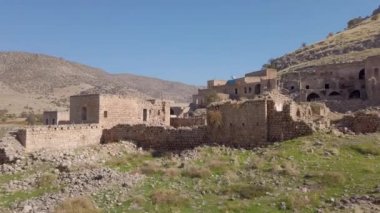 Dereici, Savur, Mardin - Ocak 2020: Türkiye 'nin güneydoğusundaki Savur ilçesi yakınlarındaki terk edilmiş bir Suriye köyü olan Killit Dereici