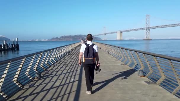 San Francisco Usa Augusti 2019 Turistvandring Pir Med Utsikt Över — Stockvideo