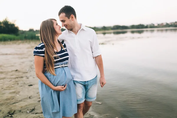 Happy young couple — Stock Photo, Image