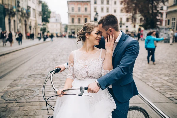 Beautiful loving couple — Stock Photo, Image