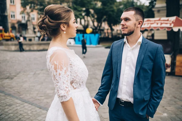 Hermosa pareja amorosa — Foto de Stock