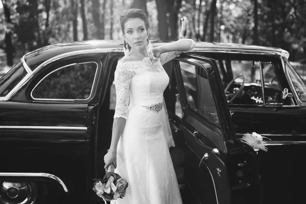 Bride on wedding day — Stock Photo, Image