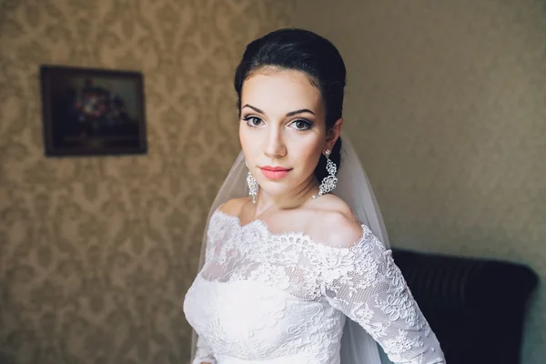 Sposa il giorno del matrimonio — Foto Stock