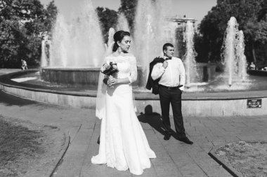 düğün günü sevgi dolu Çift