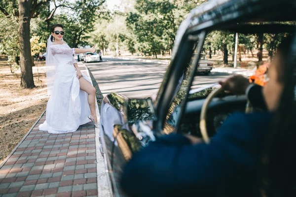 Casal amoroso no dia do casamento — Fotografia de Stock