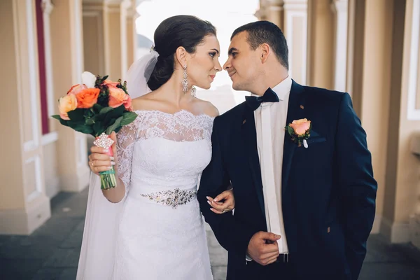 Loving couple on wedding day — Stock Photo, Image