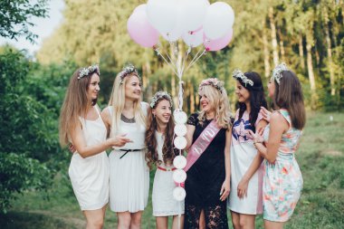 tavuk parti düğün öncesi